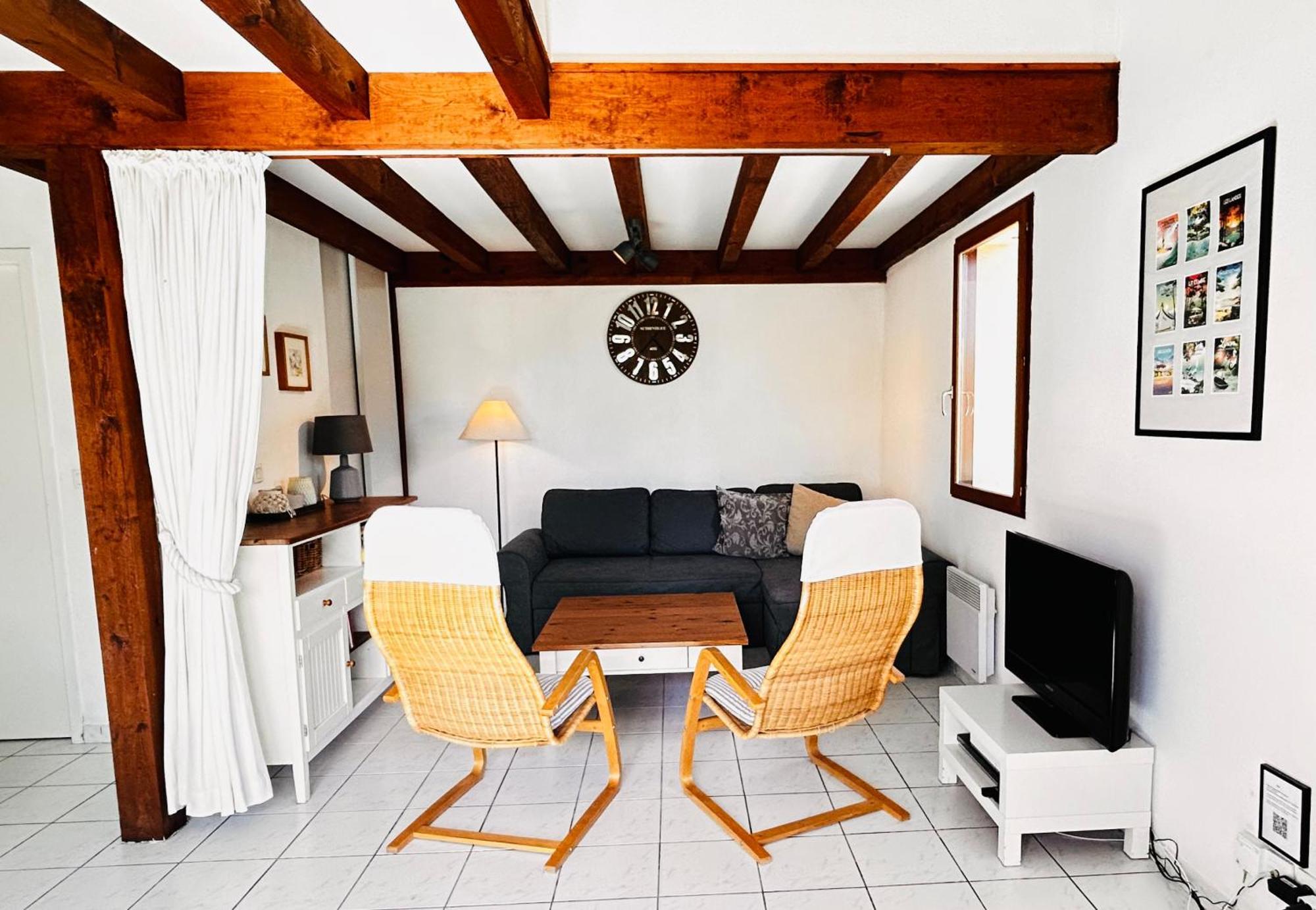 Jolie Maison De Vacances Avec Terrasse Et Jardin Saint-Julien-en-Born Exterior foto