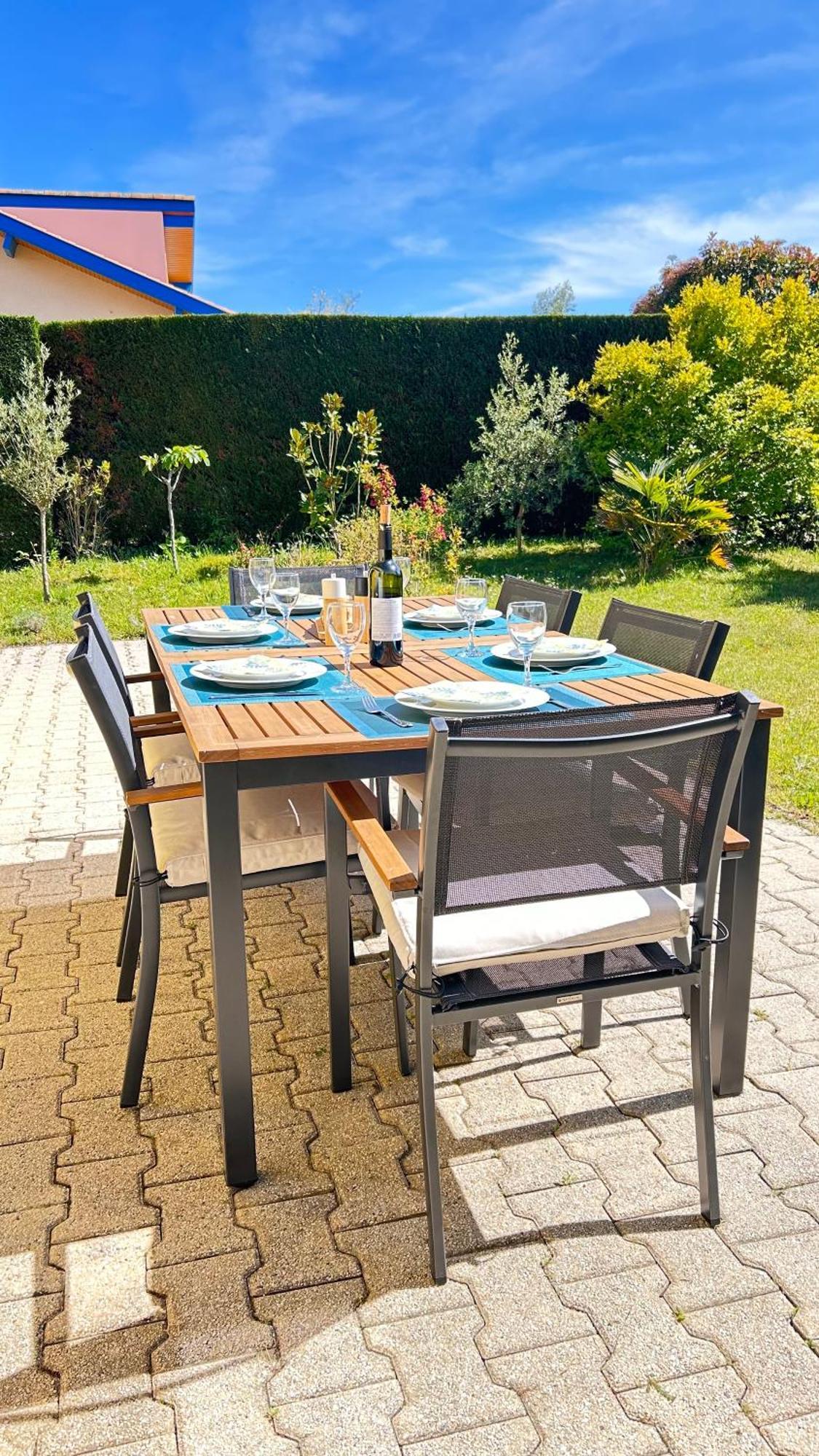 Jolie Maison De Vacances Avec Terrasse Et Jardin Saint-Julien-en-Born Exterior foto